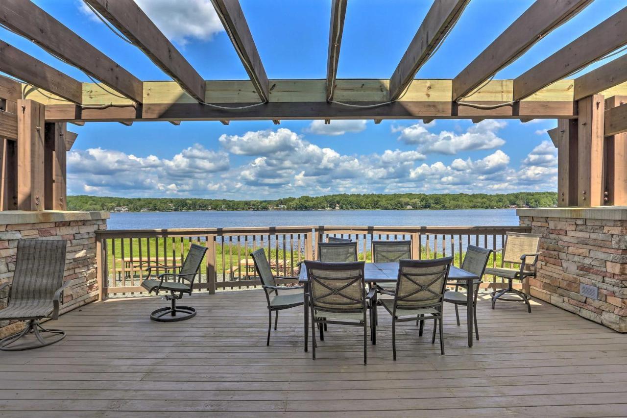 Сasa de vacaciones Pocono Retreat With Hot Tub And Amenities! *