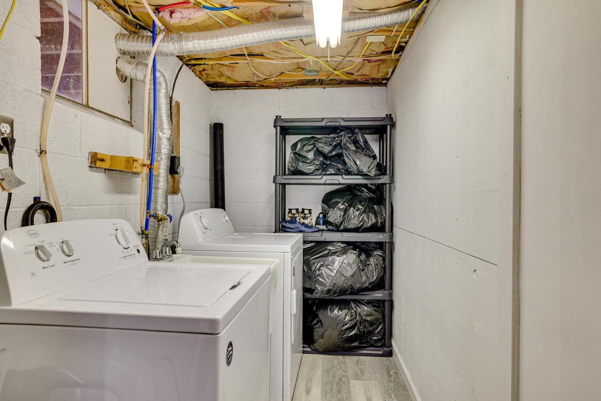 Сasa de vacaciones Pocono Retreat With Hot Tub And Amenities! Pocono Lake